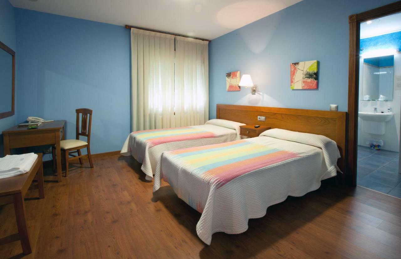 Hotel Terranova Oza de los Ríos Extérieur photo