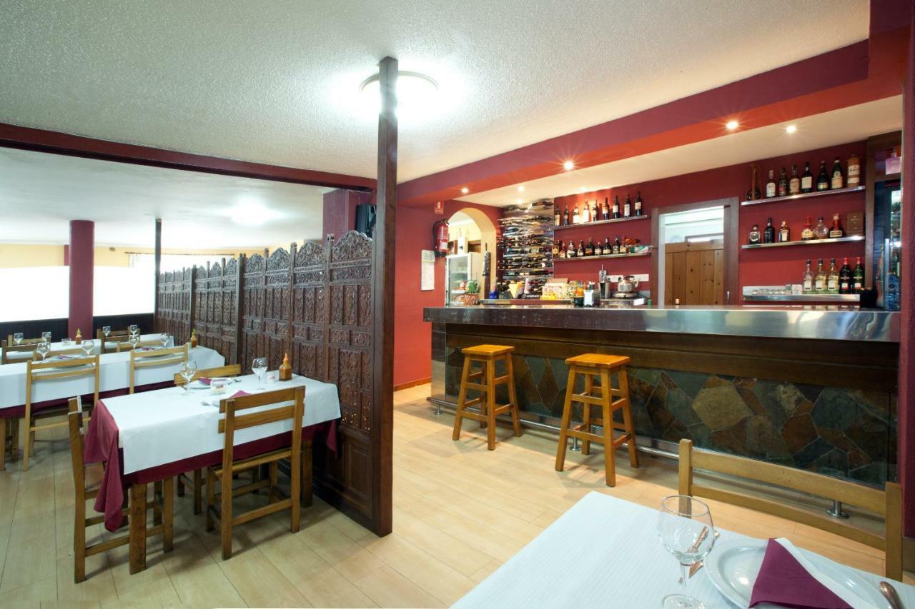 Hotel Terranova Oza de los Ríos Extérieur photo